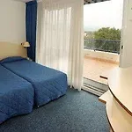 Centre 3*