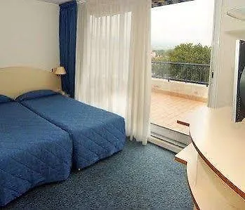Centre 3*