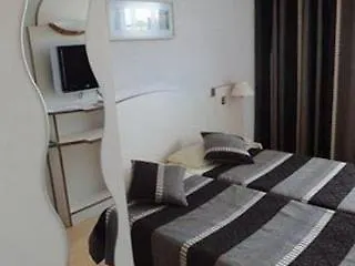 Centre Hotel 3*