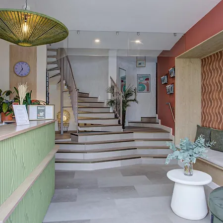 Centre Hotel 3*