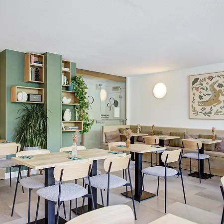 Centre アルジェレス・シュル・メール