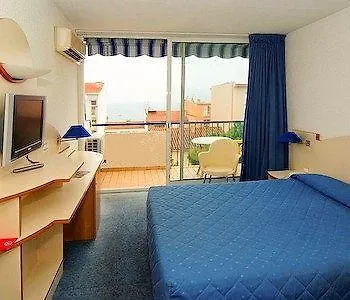 Centre Hotel 3*