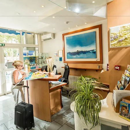 Hotel Centre 3*